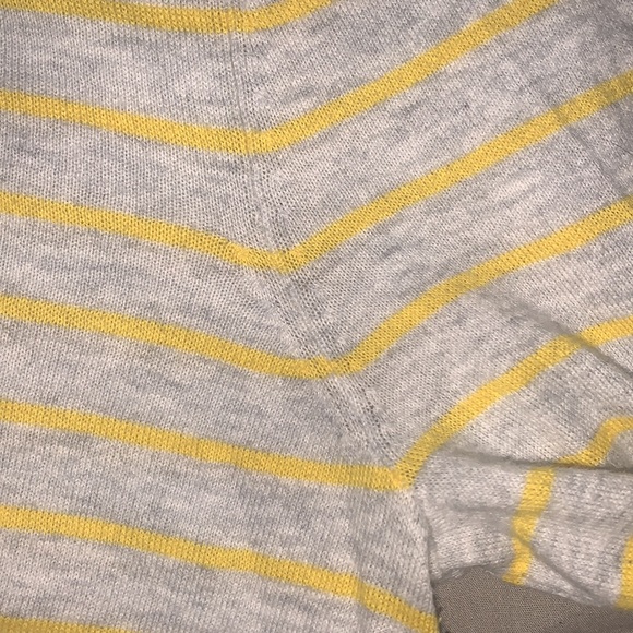 🥰Tommy Hilfiger🥰 Women’s Size Small Grey And Yellow Stripe READ DESCRIPTION - Picture 6 of 6